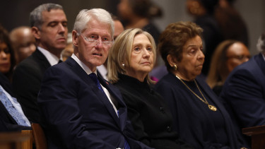 Váratlan bejelentés az Epstein-ügyben: a Clinton házaspár nem tesz tanúvallomást