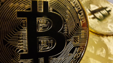 Több mint 300 milliárd dollár tűnt el a kriptopiacról – Nyomás alatt a bitcoin és az ethereum