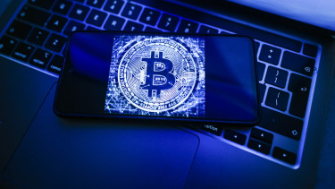 Menekül a pénz a bitcoin ETF-ekből, hat hete nem volt ilyen eladási hullám