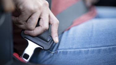 Itt az egy hetes rendőrségi razzia végeredménye: több mint 14 ezren nem használtak biztonsági övet