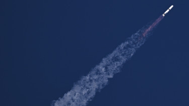 Gigantikus műholdflottát építene ki Jeff Bezos: foghatja a fejét Elon Musk