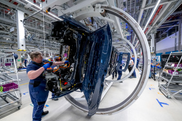 BMW Group Plant Debrecen_Assembly (8)