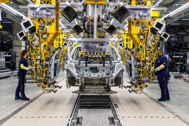 BMW Group Plant Debrecen_Body Shop (14)