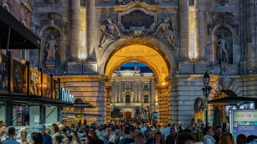 Új ritmus, prémium borok: 35. Budapest Borfesztivál (x)