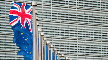 Milliárdokat kockáztatna egy új irányváltás: itt a brexit-visszacsinálás vörös vonala