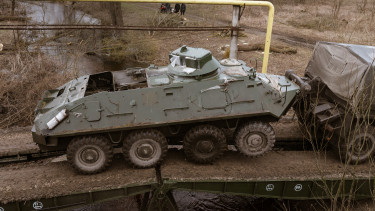 Végre kiderült, mit kezdenek az ukránok az ősrégi, rozoga BTR-60-asokkal