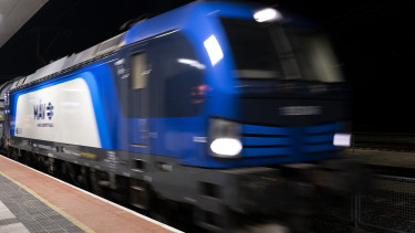 Vége a várakozásnak: ennyiért utazhatunk sokkal gyorsabban a szomszédos fővárosba