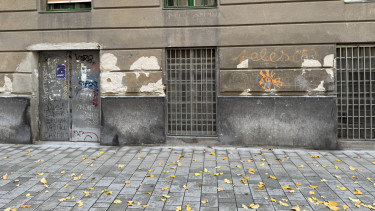 Milliárdok égnek el az üresen álló önkormányzati helyiségek  fenntartásával