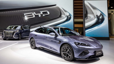 Szárnyal a BYD, zuhanórepülésben a Tesla Európában