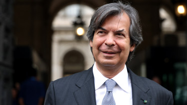 Üzent az Intesa Sanpaolo vezére: se a digitális eurótól, se a versenytársaktól nem fél