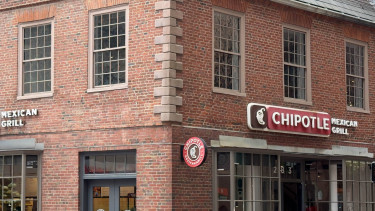 A Chipotle felvásárlásán ügyködik a Starbucks, fel is robbant a kiszemelt cég árfolyama