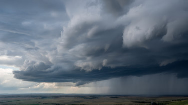 ciklon-csapadék-előrejelzés-hőmérséklet-időjárás-meteorológia-szél-vihar-zivatar-légörvény