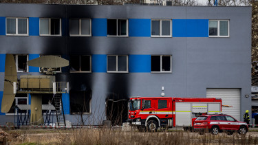 Tisztul a kép a csehországi terrortámadás körül: lecsaptak két feltételezett elkövetőre