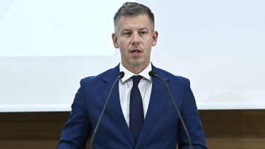 Tisza-kormány: Kritikus szinten a Duna vízállása, ma leállhat a paksi atomerőmű