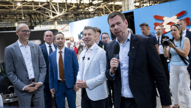 Vitézy Dávid: önálló vonatlízingcég segítségével újul meg a HÉV- és InterCity-flotta