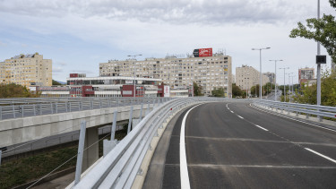 Véget értek a munkálatok, tanévkezdésre megnyitják a fontos budapesti útvonalat