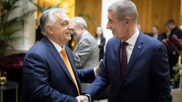 Orbán Viktor szövetségese lemond a cégbirodalmáról, így máris miniszterelnök lehet