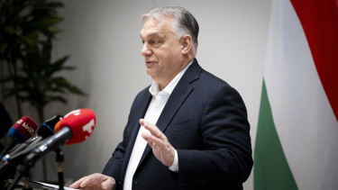 Hamarosan élőben válaszol a sajtó kérdéseire Orbán Viktor