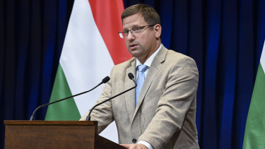 Szokatlan időpontban jönnek a kormány bejelentései