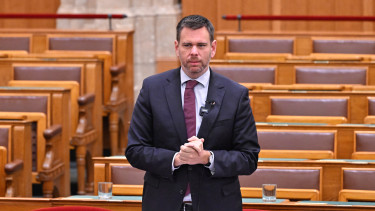 Vitézy Dávid: tízezrével épülhetnének lakások jó infrastruktúrával