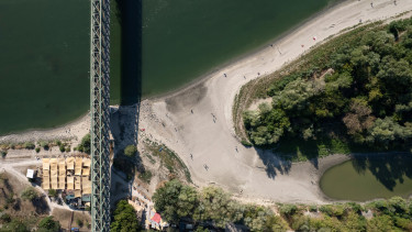 Történelmi mélypont: 1 centi a Duna vízállása Budapestnél