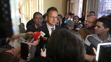 Két óráig tartott Szijjártó meghallgatása, ahol felmerült Orbán Viktor neve is