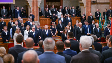 Magyar Péter bejelentette, milyen azonnali lépésekre készül a Tisza-kormány az első ülésén