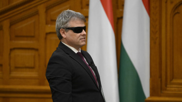 Komoly béremelésről beszélt Kátai-Németh Vilmos