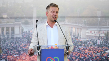 Magyar Péter bejelentette: 2027-től jön az eddigi terveknél is szigorúbb vagyonadó