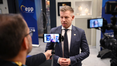 Magyar Péter szerint Magyarország szempontjából sem mindegy az amerikai-orosz dízelalku