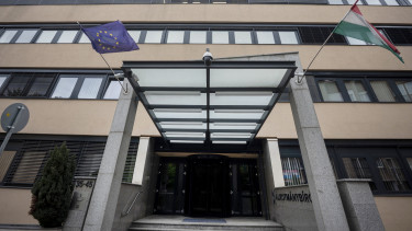 Tisza-kormány: elkaszálta a fideszes beadványt az Alkotmánybíróság, átvizsgálják a 4iG-t