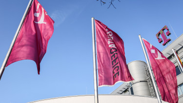 Küszöbön a történelmi fúzió: a világ legnagyobb távközlési cége jöhet létre - De mi lesz a Magyar Telekommal?
