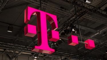 Elkezdte venni saját részvényeit a Magyar Telekom