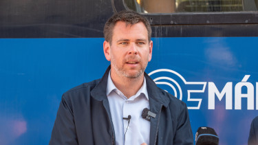 Vitézy Dávid szakítana Lázár János politikájával: az elsők között nyitná újra a szimbolikus vasútvonalat