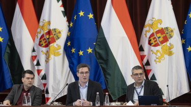 Kieső milliárdok, kamerák a hidakon, Arany Hólapát díj – sűrű napot zárt a Fővárosi Közgyűlés