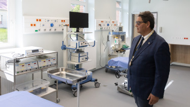Megszólalt a minisztrérium Merkely Béla összeférhetetlenségi ügyében