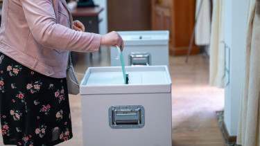 381 409 szavazat sorsa még bizonytalan és ez változást is hozhat