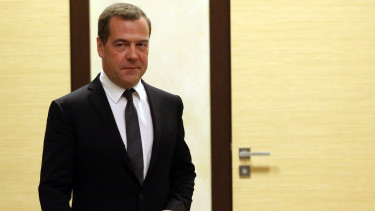 Hirtelen felbukkant az ukrán frontnál Dmitrij Medvegyev - A drónerők célkeresztjében lehetett a Kreml héjája