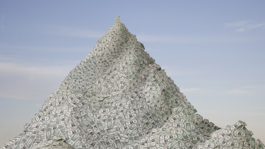 Beütött a történelmi fordulat – Ezt a részvényt kell most venni a sztárbefektető szerint