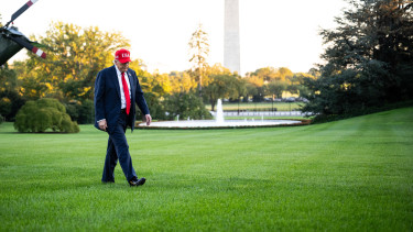 A történelem sötét fejezetét nyithatja ki újra Donald Trump – Visszatér a boszorkányüldözés, ami felforgatta Amerikát?