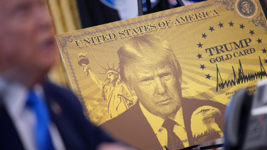 Van elfekvőben 1 millió dollárja? A Trump Aranykártyával tárt karokkal várja Amerika a tehetős bevándorlókat