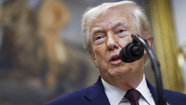 Trump fontos telefonhívást bonyolított le