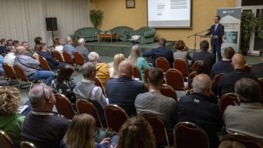 Fix 3%-os hitel, hatékonyságjavítás és AI-forradalom: erről szólt a soproni Széchenyi Kártya Roadshow