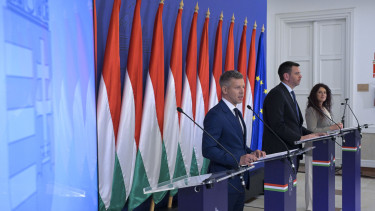 Tisza-kormány: máris gyanúsítottként merült fel Orbán Viktor neve, Magyar Péter az Eurogroup vezetőjével egyeztet a rendkívüli kormányülés előtt