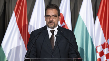 Hozzányúl az agrárkamarához a kormány