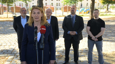 Magyar-Karácsony-egyeztetés: polgármesterek követelik a parkolási terv törlését