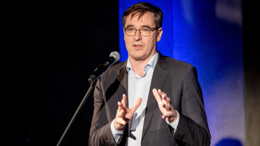 Találkozik Karácsony Gergely a kerületi polgármesterekkel, újabb források elcsatornázása kerülhet a napirendre