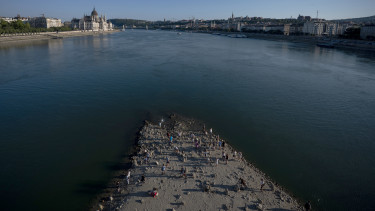 Extrém hőség, aggasztó vízhiány - Tényleg pazarolja Magyarország a vizet?