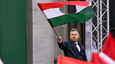 Magyar Péter: aki a saját népével szemben Moszkvában keres támaszt, annak legyen 1956 intő figyelmeztetés