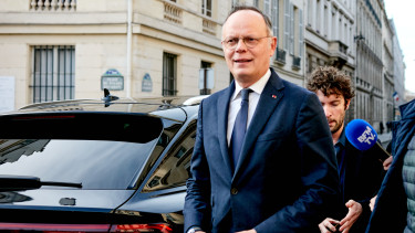 Elindult a verseny Emmanuel Macron székéért: megtalálták az embert, aki legyőzheti Marine Le Pent